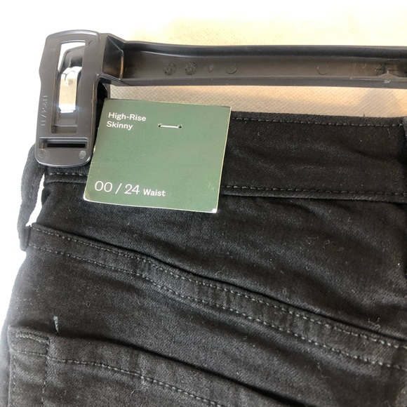 Wild Fable distress dark wash highest rise Mom jeans size 00/24 NWT skinny - Picture 4 of 7